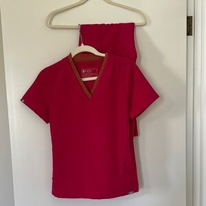 Women’s FIGS Scrub Set